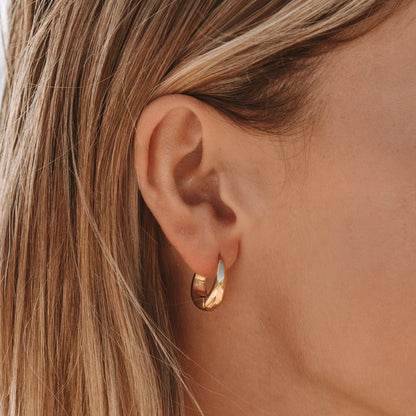 Gold Drop Earrings – Elegant Minimalist Jewelry